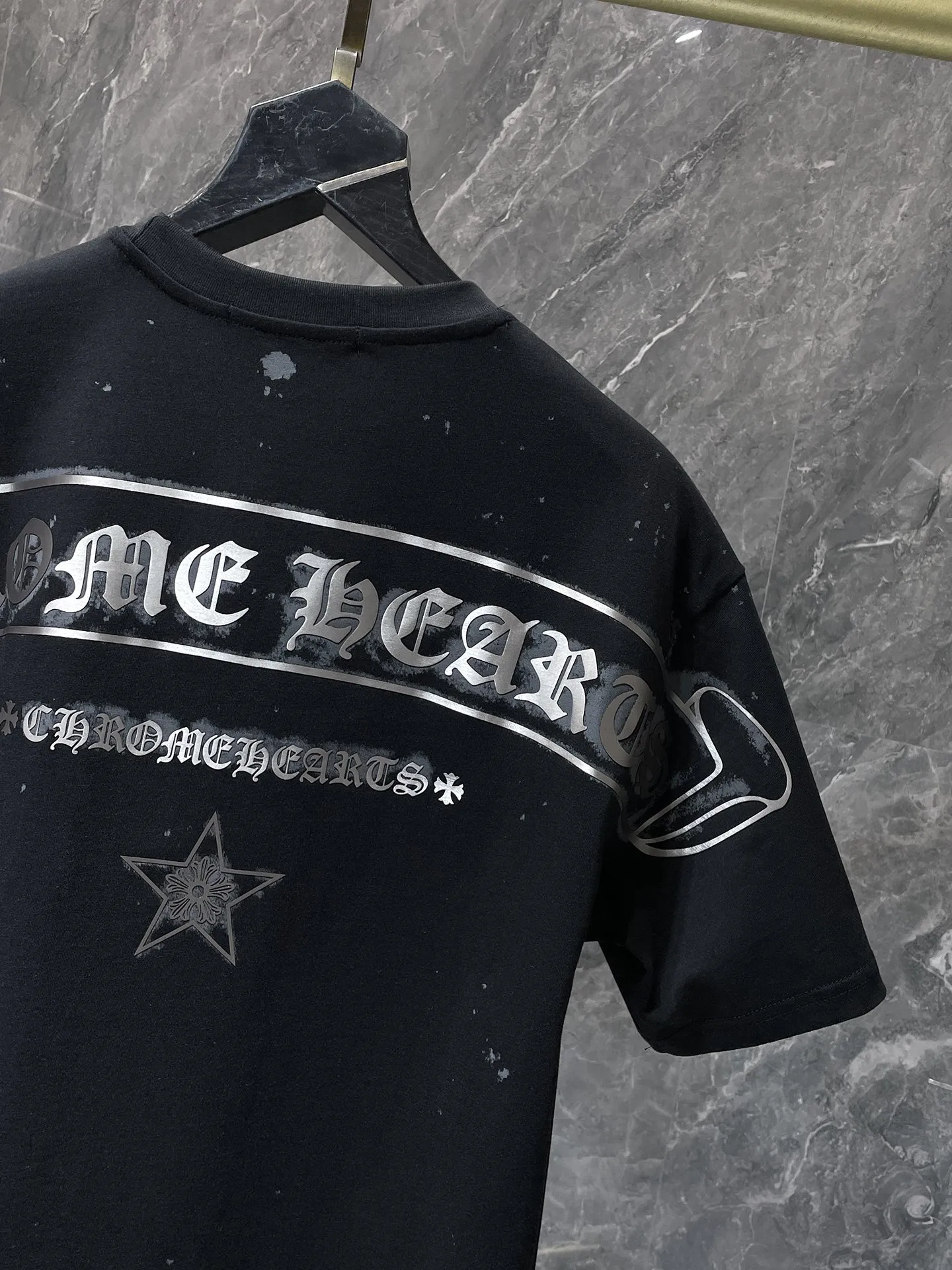 P170 new Chrome Hearts 25ss high version for summer! High-weight, environmentally friendly and high-quality top-quality fabrics 260g~285g Crow Snow Five-pointed Star Horizontal Axis Sanskrit Engraving Film Short Sleeves Counter Synchronization Re-engraved Version 1:1 Recommended Colors: White, Black Sizes: S, M, L, XL